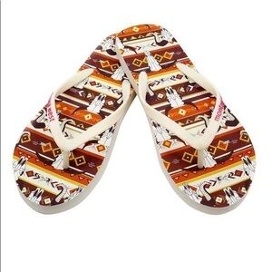 NIB-Montana West White Steer Head Flip Flops